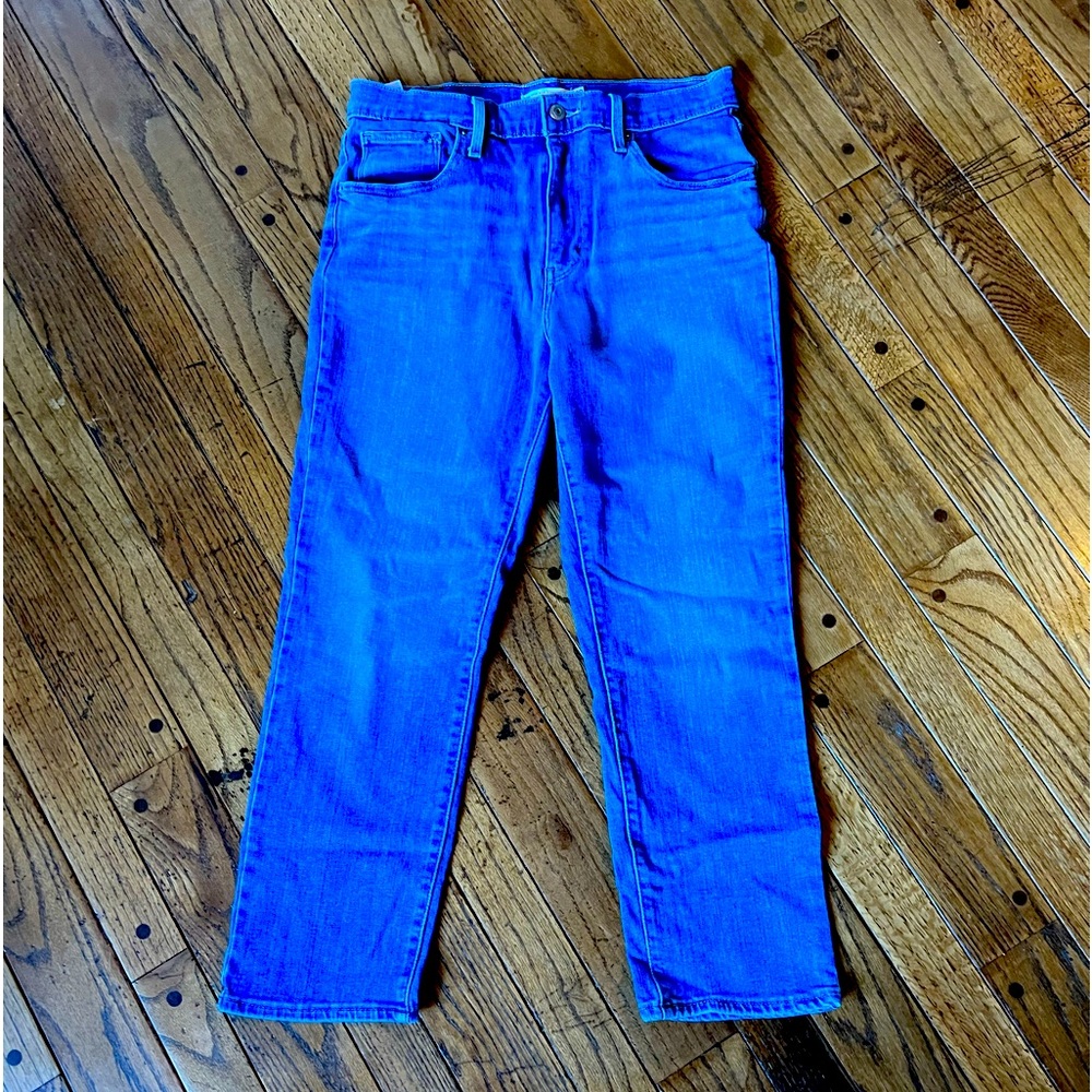 Levi’s Straight Legged Jeans